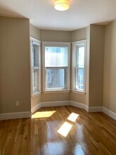 26 Pembroke St, Unit 1 in Chelsea, MA - Building Photo - Building Photo