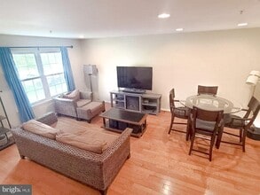 6556 Ridgeborne Dr in Rosedale, MD - Building Photo - Building Photo
