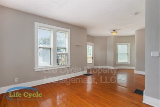 248 Henry Ave SE in Grand Rapids, MI - Building Photo - Building Photo