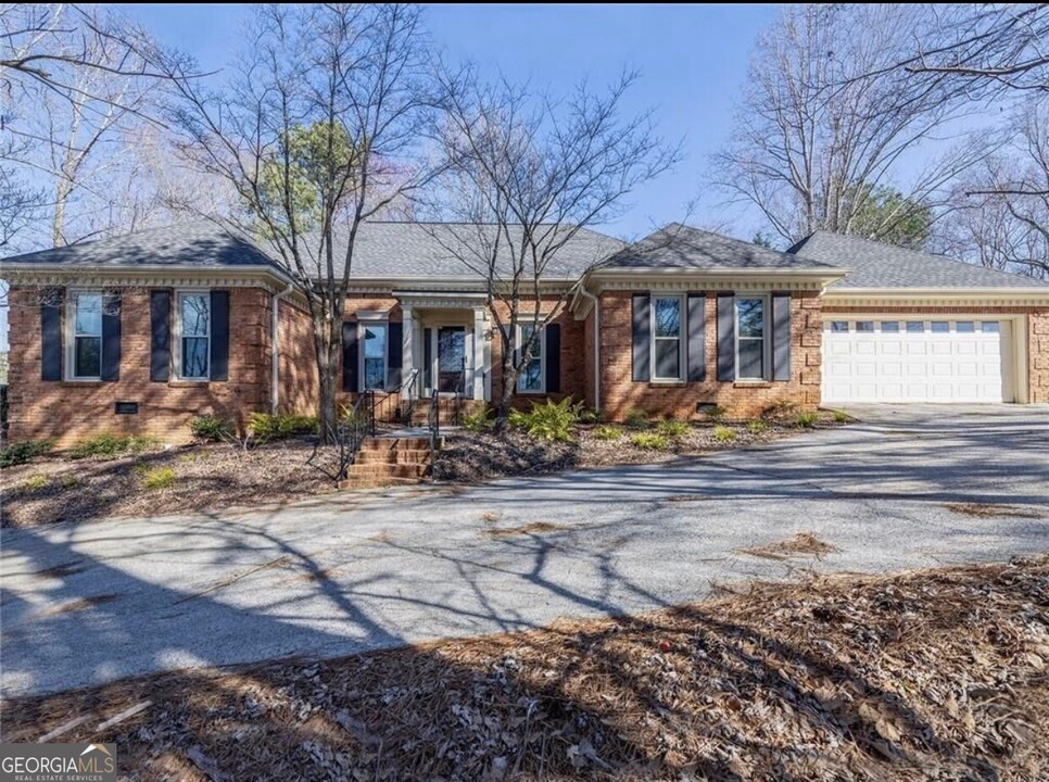 1951 Wellington Ln in Marietta, GA - Building Photo