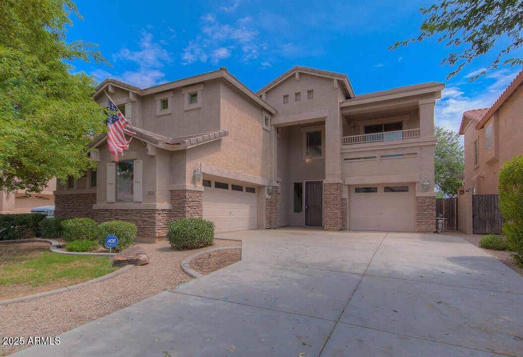 1215 W Dana Dr in Queen Creek, AZ - Building Photo