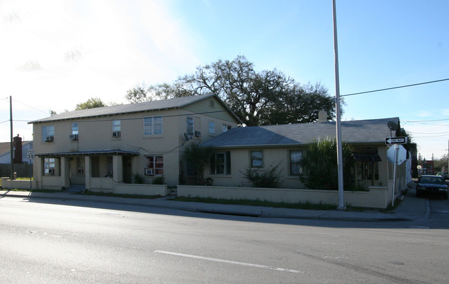 723 6th Ave in Bradenton, FL - Foto de edificio - Building Photo