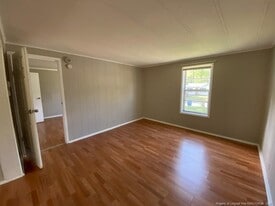 618 Dashland Dr in Fayetteville, NC - Building Photo