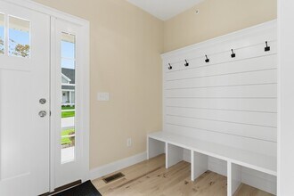 7 Trail's Way in Auburn, NH - Building Photo - Building Photo