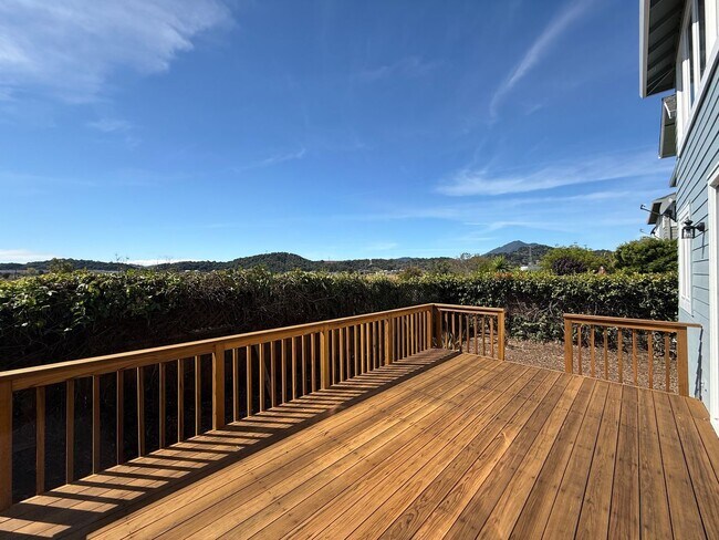 184 Baypoint Dr in San Rafael, CA - Building Photo - Building Photo