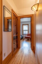 4702 Lyndale Ave S, Unit Arts & Crafts Duplex in Minneapolis, MN - Building Photo - Building Photo