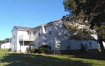 107 Chapel Ln in Ashley, IN - Building Photo - Building Photo