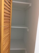 9229 SW 87th Ave in Miami, FL - Foto de edificio - Building Photo