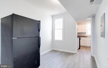 3007 Oakley Ave in Baltimore, MD - Building Photo - Building Photo