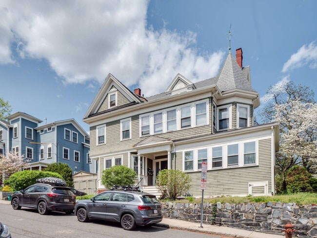 property at 3 Monmouth St