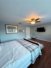 10796 Oakdale Terrace in Seminole, FL - Building Photo - Building Photo