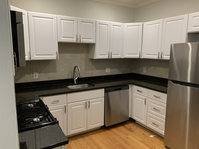 1789 Commonwealth Ave in Boston, MA - Building Photo - Building Photo