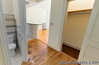 195 Park Dr in Boston, MA - Building Photo - Building Photo