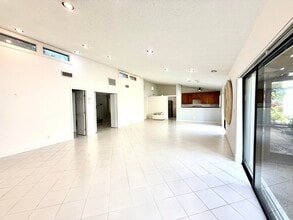 5670 Piping Rock Dr in Boynton Beach, FL - Building Photo - Building Photo