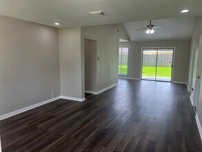 4003 Brownstone Ln in Houston, TX - Building Photo - Building Photo
