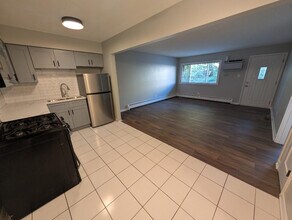 7925 W 103rd St in Palos Hills, IL - Building Photo - Building Photo