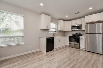 5615 Barremore St in Houston, TX - Building Photo - Building Photo