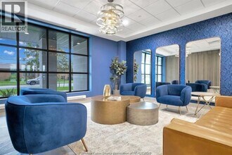 3817 HOWARD St in Windsor, ON - Building Photo - Building Photo