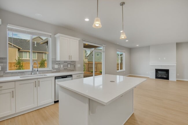 16633 SE Smith Rock St in Happy Valley, OR - Building Photo - Building Photo