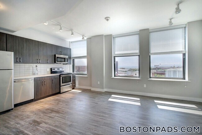 23 Central Ave in Lynn, MA - Building Photo - Building Photo