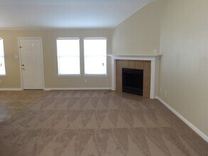 213 Rawhide St in Waxahachie, TX - Building Photo - Building Photo