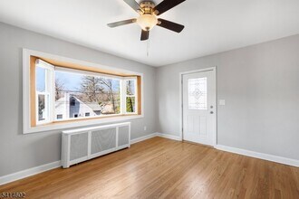 83 Chestnut Hill Dr W in Denville, NJ - Building Photo - Building Photo