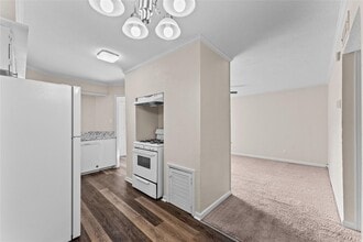 102 The Strand in Galveston, TX - Building Photo - Building Photo