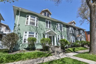 17 Russell St in Rochester, NY - Building Photo
