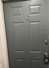 2574 Marilee Ln-Unit -19 in Houston, TX - Building Photo - Building Photo