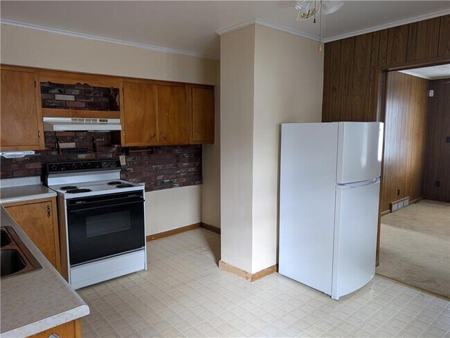 619.5 Conrad Ave in North Charleroi, PA - Building Photo - Building Photo