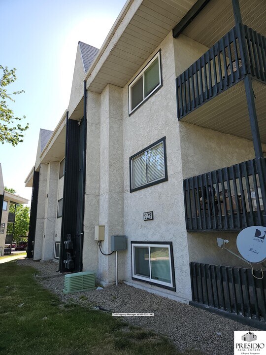 223 E Hill Ave in Murray, UT - Building Photo