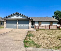 1210 Dean Dr in Grain Valley, MO - Building Photo