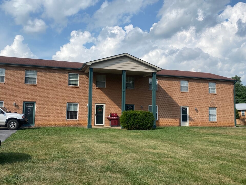103 Skyview Dr in Greeneville, TN - Building Photo