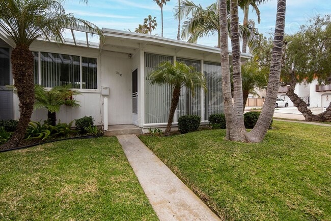 330 Rosemont St in San Diego, CA - Building Photo - Building Photo