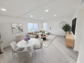 2224 Delaware Ave, Unit D in Santa Monica, CA - Foto de edificio - Building Photo