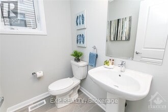 115 Teelin Cir in Ottawa, ON - Building Photo - Building Photo