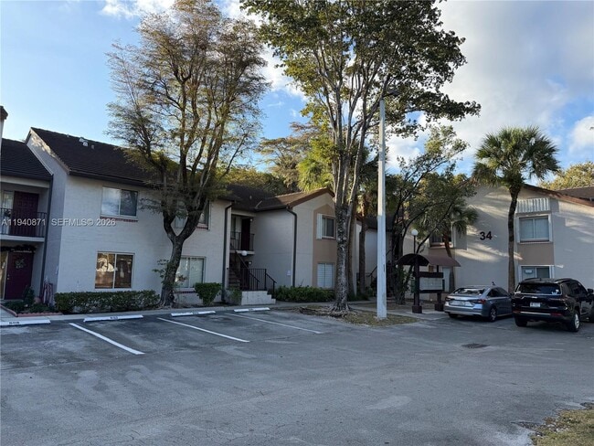 9123 SW 138th Pl in Miami, FL - Building Photo - Building Photo