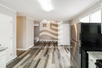 1360 Forest Hill Rd in Macon, GA - Building Photo - Building Photo