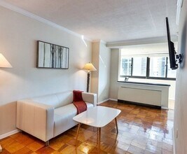 2 Hawthorne Pl, Unit 15M in Boston, MA - Building Photo - Building Photo