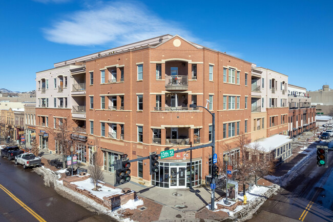 1275 Washington Ave in Golden, CO - Foto de edificio - Building Photo