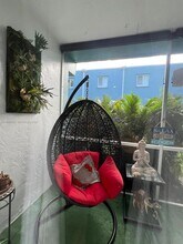 1432 S Lakeside Dr, Unit 5 in Lake Worth Beach, FL - Foto de edificio - Building Photo