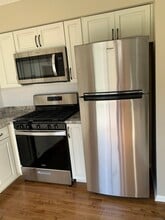 127 Peddlers Dr in Branford, CT - Building Photo - Building Photo