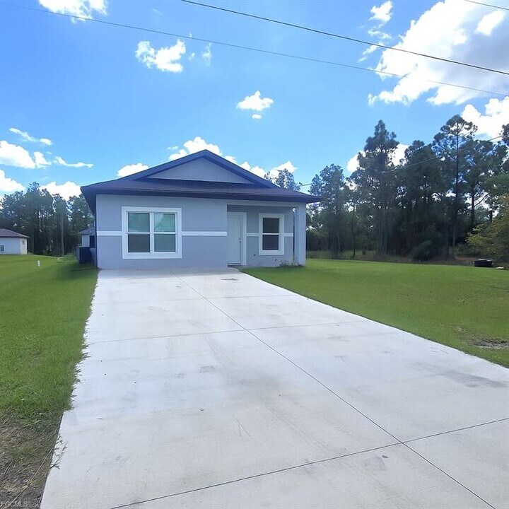 3120 29th St SW in Lehigh Acres, FL - Building Photo
