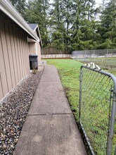 5805-5807-5807 Mt Tacoma Dr SW in Lakewood, WA - Building Photo - Building Photo