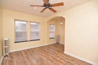 6250 N Winthrop Ave in Chicago, IL - Building Photo - Building Photo