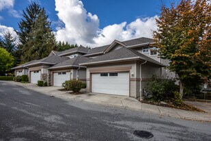 Cypress Ridge in Surrey, BC - Building Photo