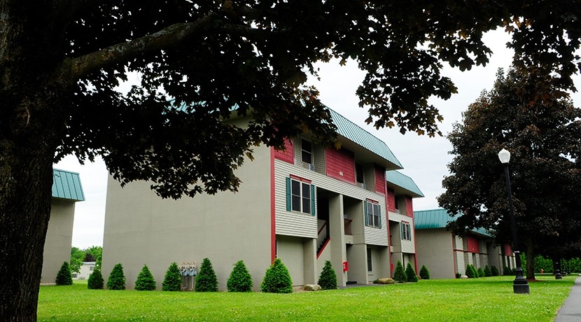 Park Drive Manor I & II in Rome, NY - Foto de edificio