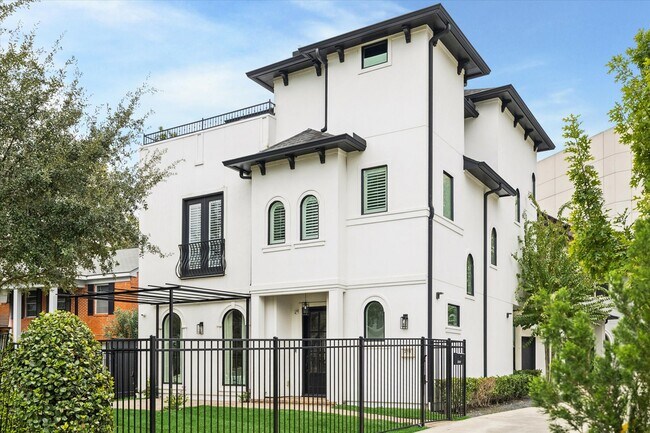 2031 Sheridan St in Houston, TX - Building Photo - Building Photo