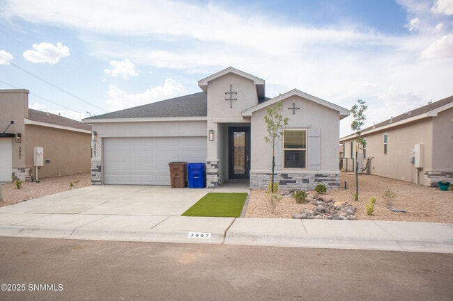 3007 San Jenaro Dr in Las Cruces, NM - Building Photo - Building Photo