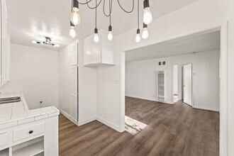 12107 Washington Pl, Unit 12107 in Los Angeles, CA - Building Photo - Building Photo